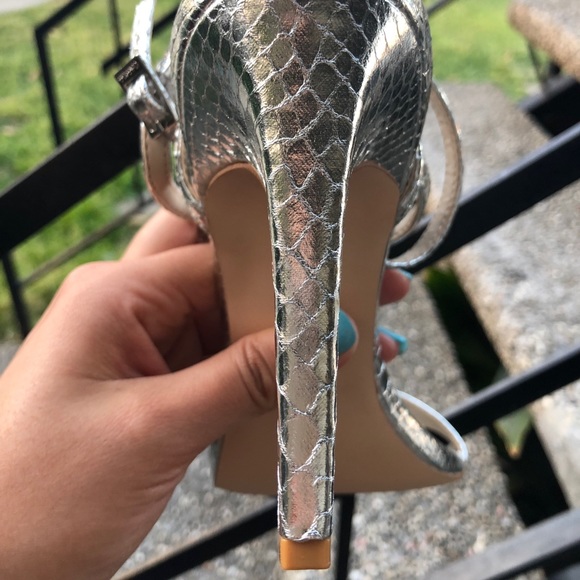 ❌SOLD❌ NEW Calvin Klein Heels - Picture 3 of 4